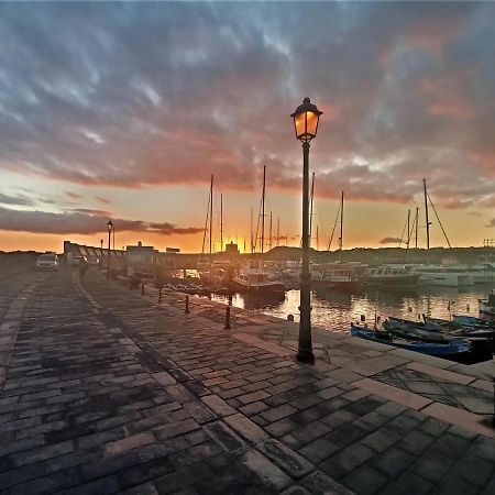 Апартаменты Sunny-Harbour Арона Экстерьер фото